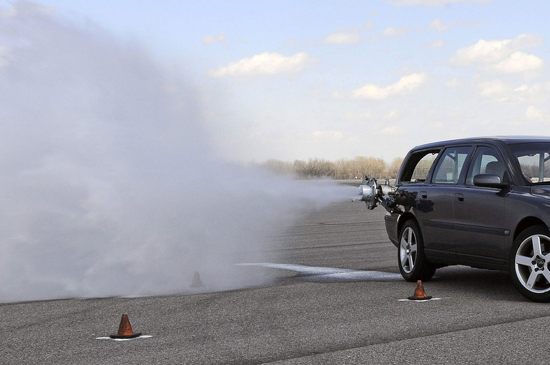 Illustration for article titled Ford Engineers Strap Giant Water Cannon To Volvo